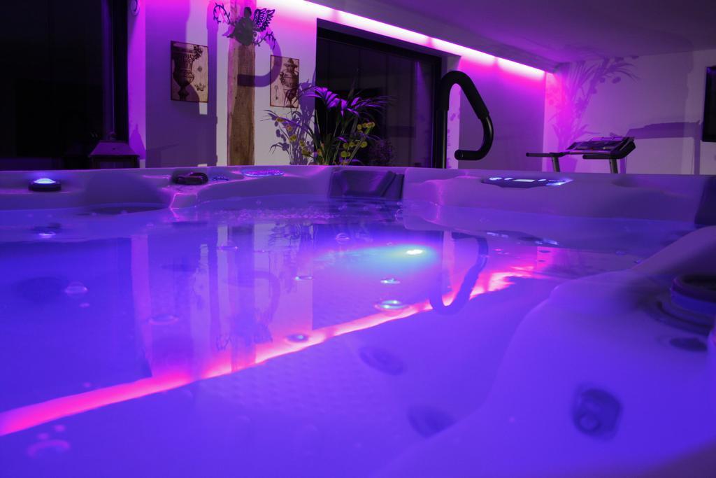 Le Bonheur A La Campagne Bed & Breakfast Lesmont Bagian luar foto